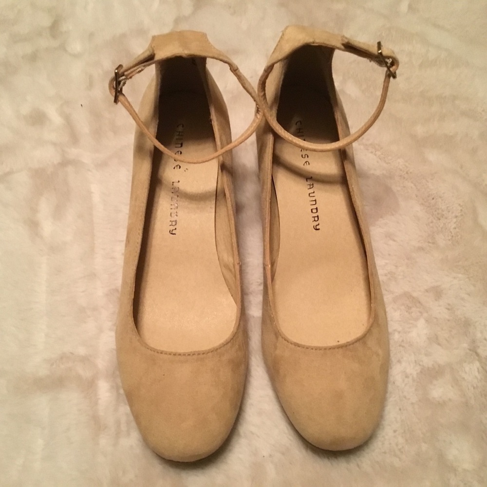 Chinese Laundry Tan Suede Ankle Strap Shoes - 7